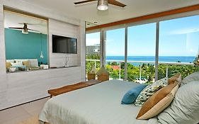 Beachfront Apartment Blue Vista